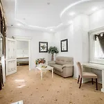 Imperial Palace فندق