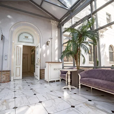 Hotel Imperial Palace