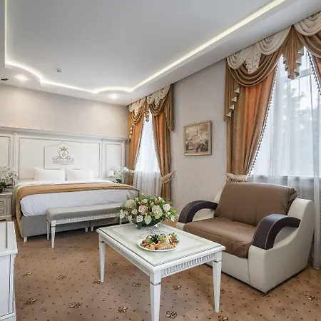 Imperial Palace 4* מינסק