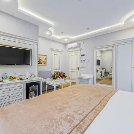 Imperial Palace Hotel