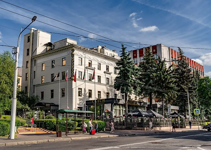 Imperial Palace Готель