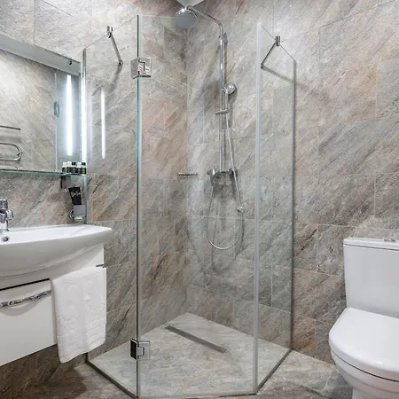 Imperial Palace 4*